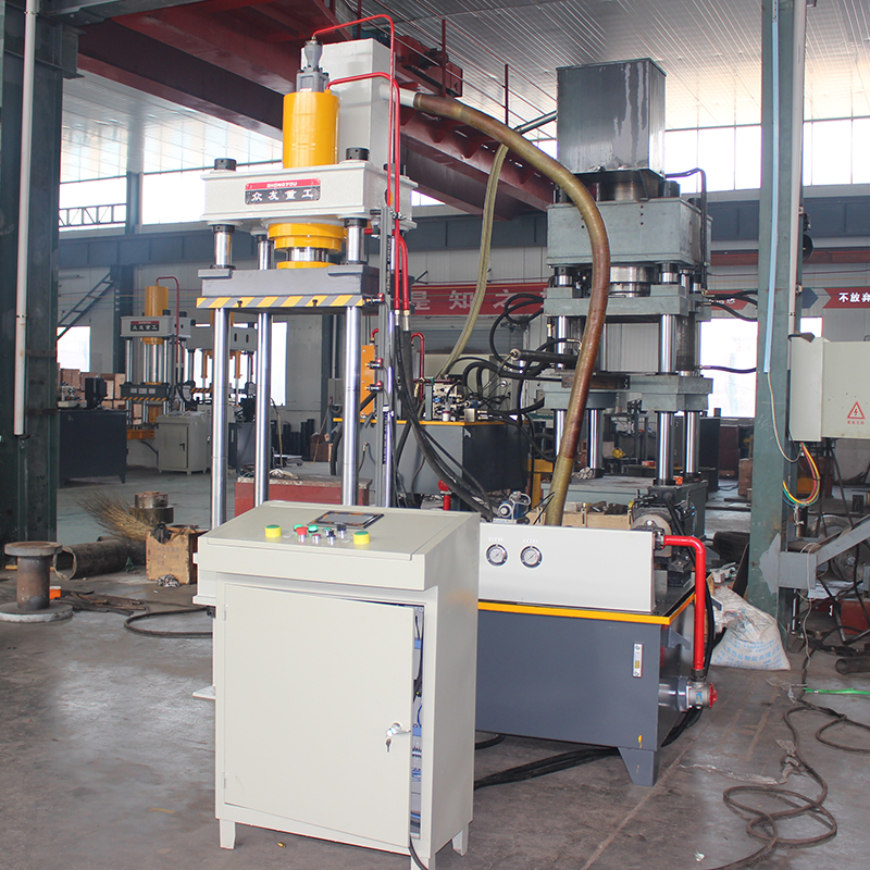 怎么更安全的使用汽車發(fā)動(dòng)機(jī)底護(hù)板油壓機(jī)？